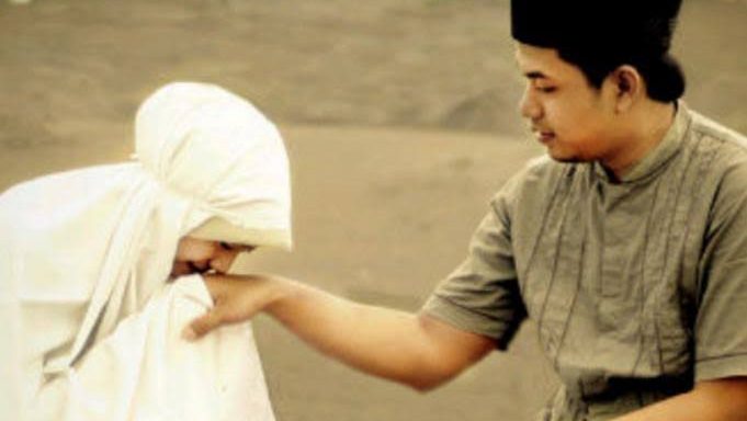 Istri Sholehah Sebaik-baik Wanita Karir - aqiqah seumur hidup sekali